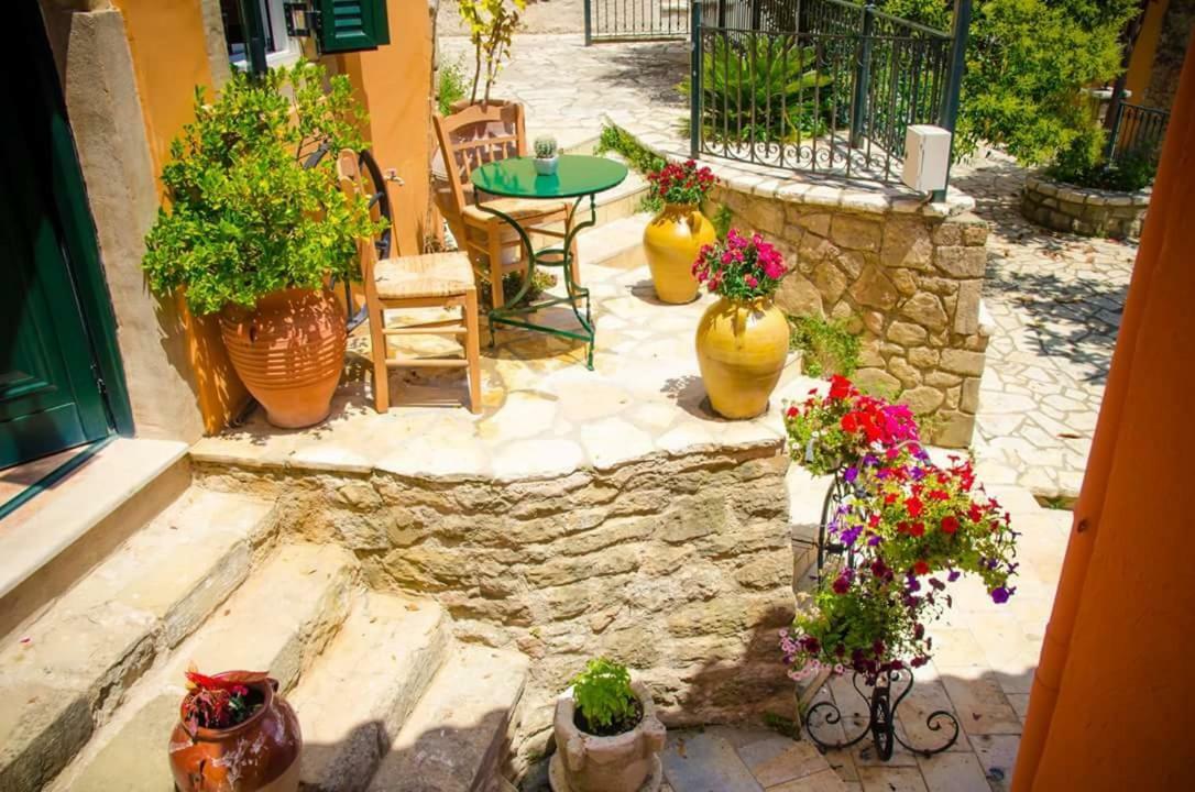 Villa Conte Rari Agios Gordios  Exteriér fotografie